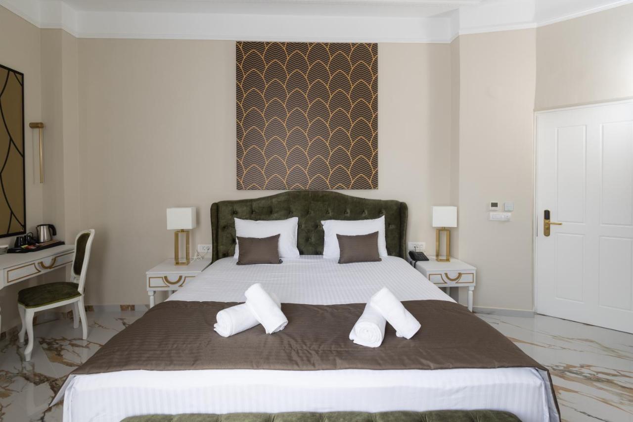Modern Revival Luxury Thessalonique